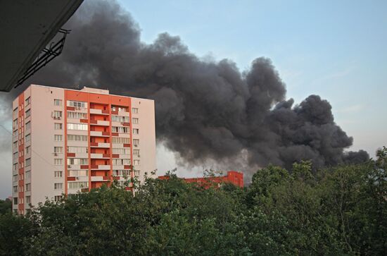 Пожар на складе в центре Москвы