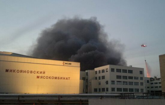 Пожар на складе в центре Москвы