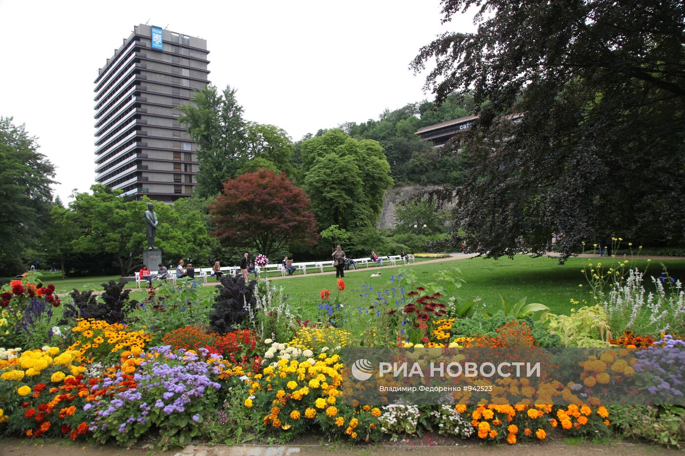 В саду Антонина Дворжака в Карловых Варах