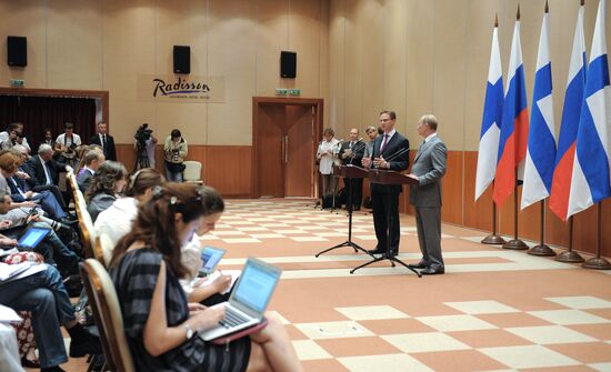Совместная пресс-конференция В.Путина Ю.Катаайнена в Сочи