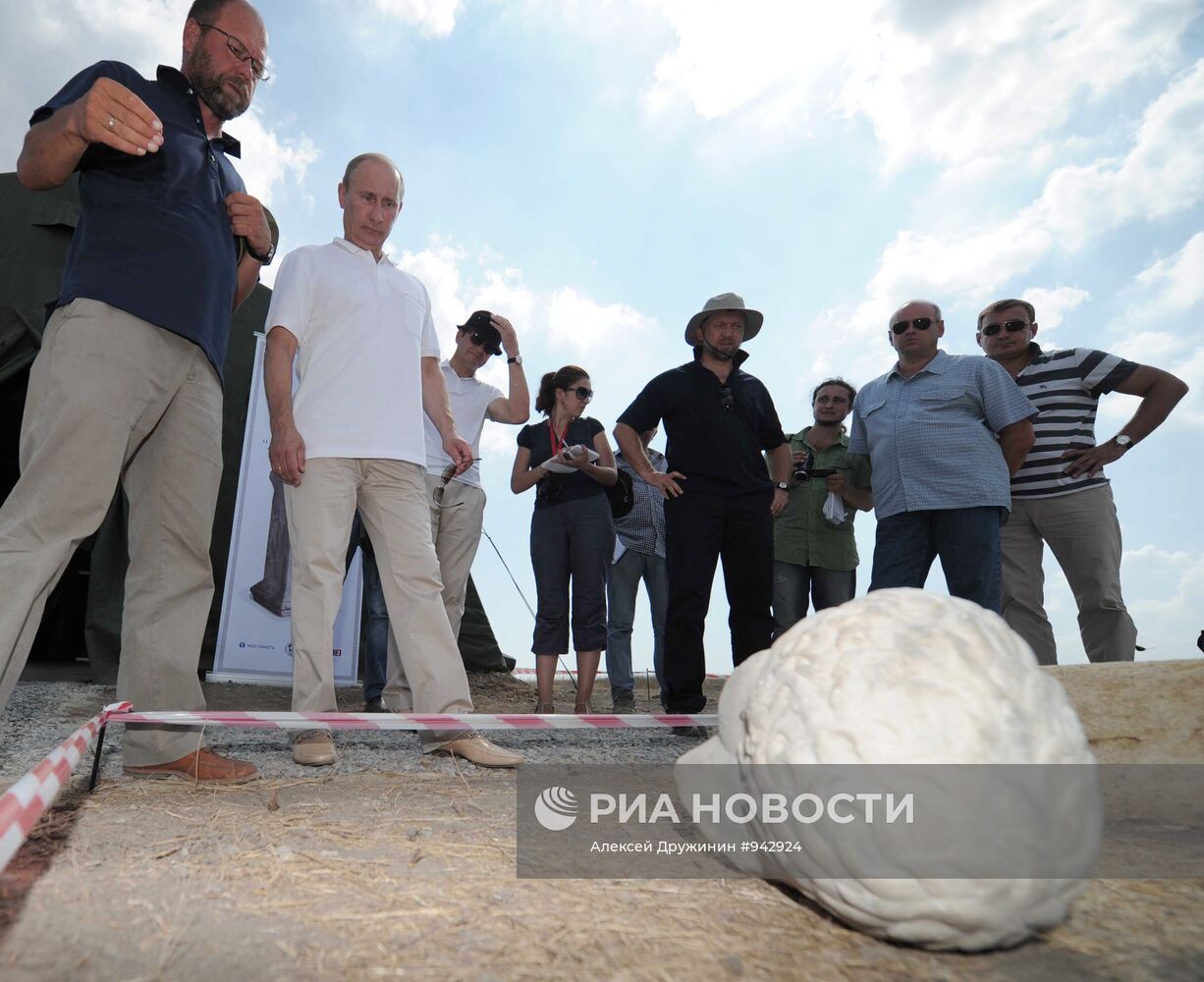 Посещение В.Путиным раскопок на Таманском полуострове
