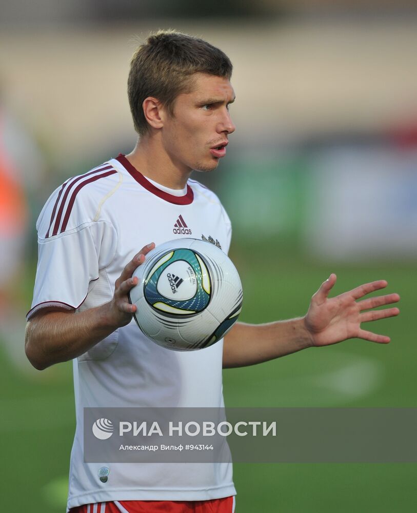 Футбол. Матч между второй и молодежной сборными России