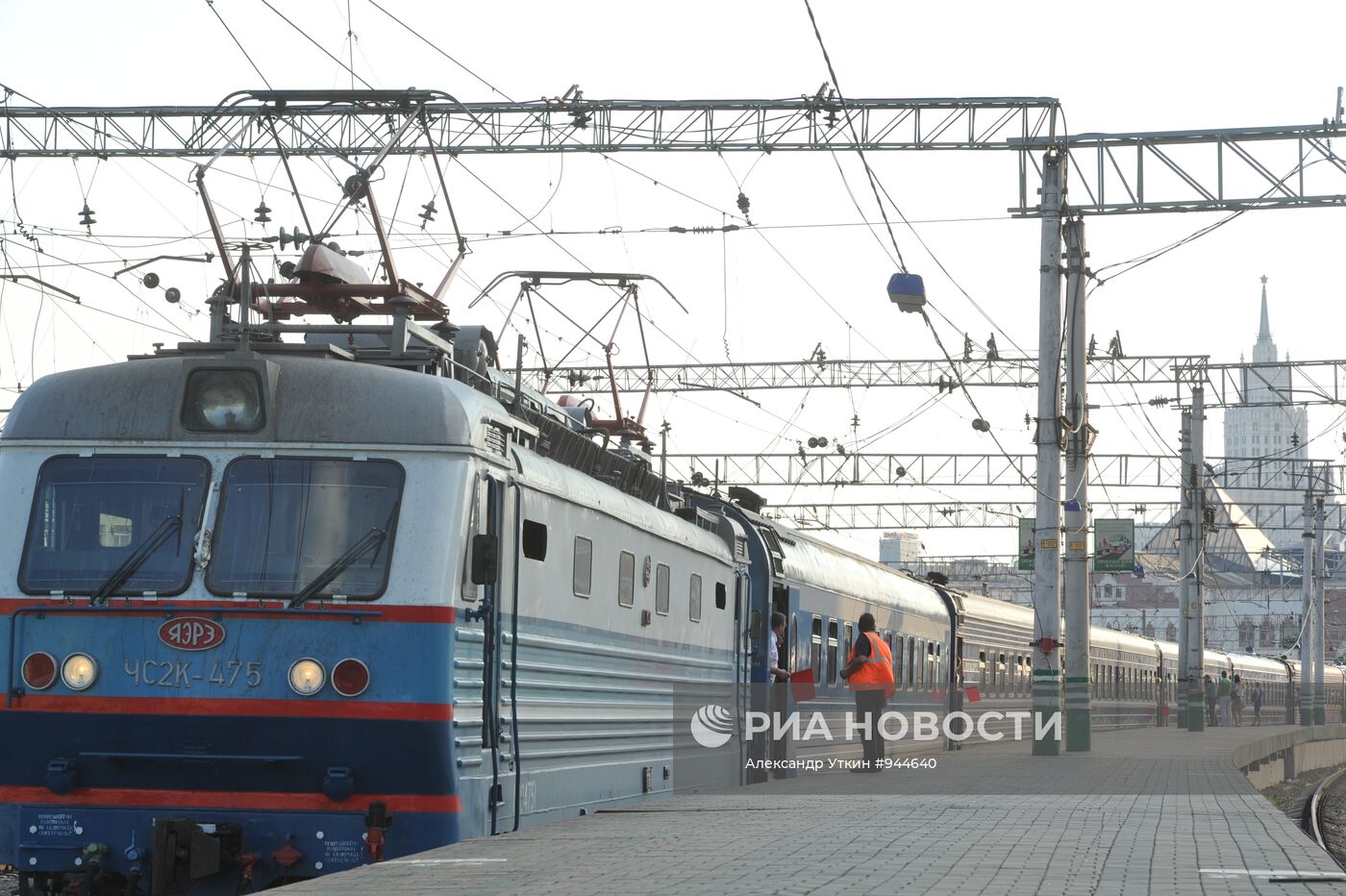 Туристический поезд отправляется по маршруту Москва – Пекин