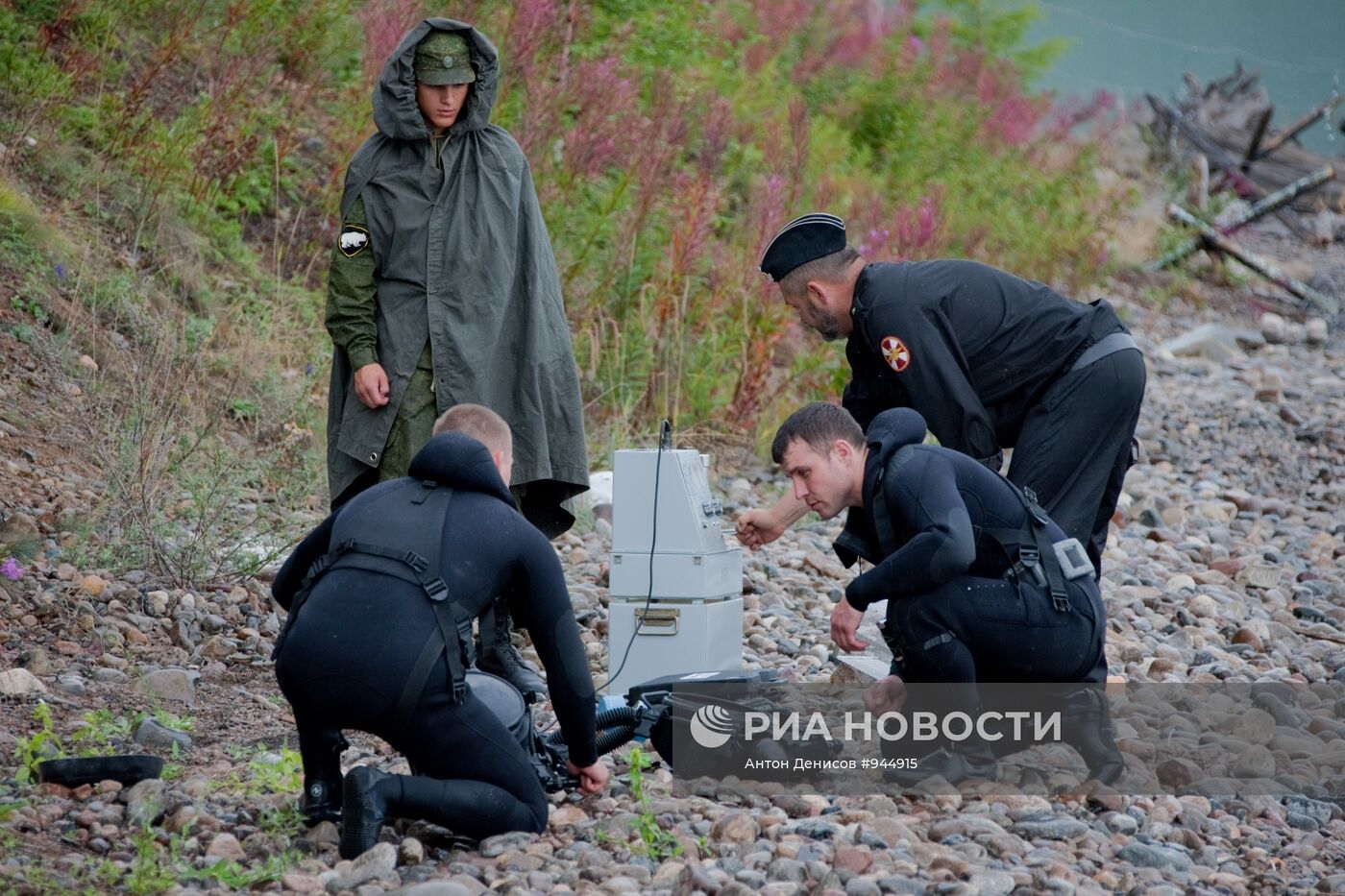 Учебно-методические сборы водолазов-взрывников на Байкале