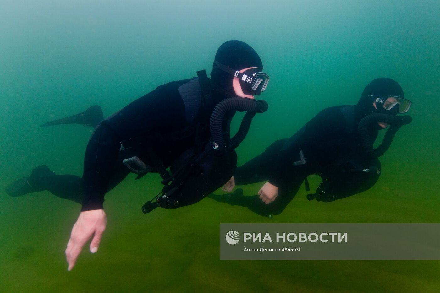 Учебно-методические сборы водолазов-взрывников на Байкале