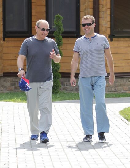 Д.Медведев и В.Путин в Астраханской области