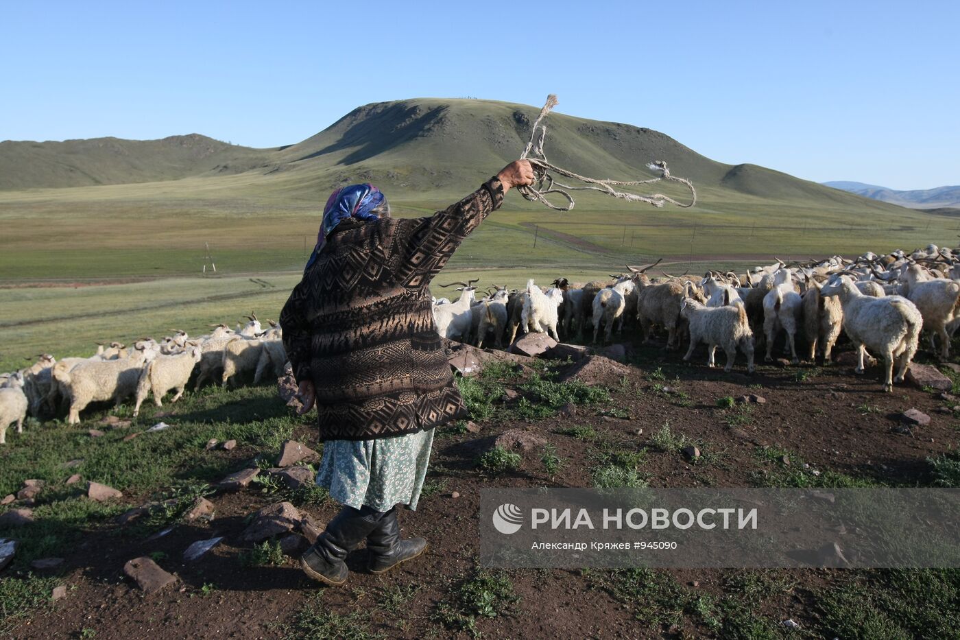 Стоянка чабанов-тысячников в местечке Кара-суг в Республике Тыва