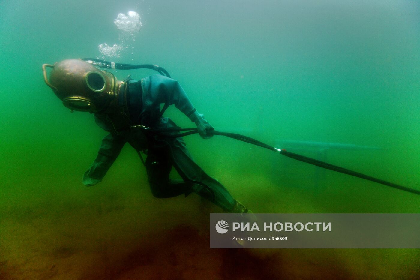 Учебно-методические сборы водолазов-взрывников на Байкале