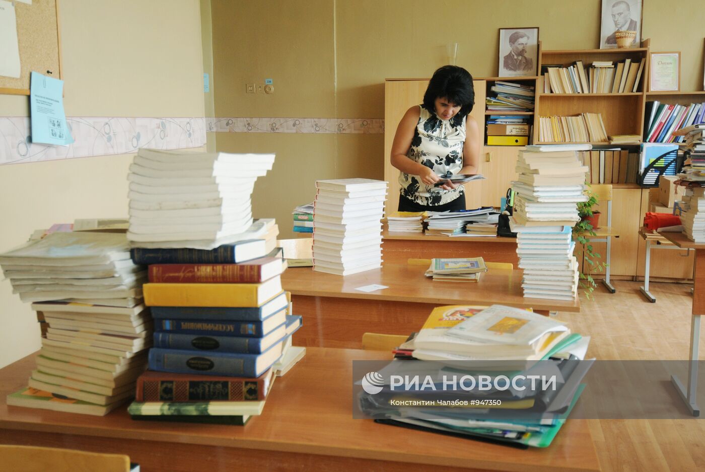 Подготовка к 1 сентября одной из школ в Великом Новгороде