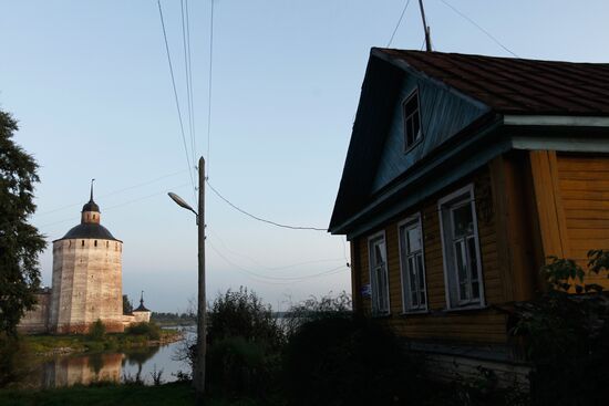 Вид на Кирилло-Белозерский монастырь