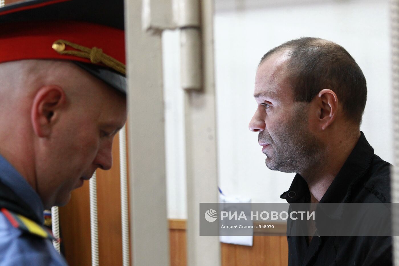 Рассмотрение ходатайства об аресте Дмитрия Павлюченкова