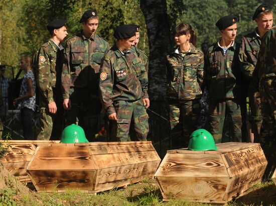 Перезахоронение солдат ВОВ в Новгородской области