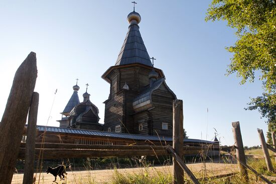 Почозерский деревянный храмовый ансамбль