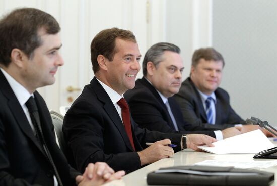 Д. Медведев встретился с лидерами политических партий