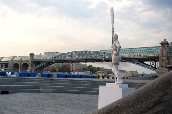 Скульптура "Девушка с веслом" возвращена в Парк Горького