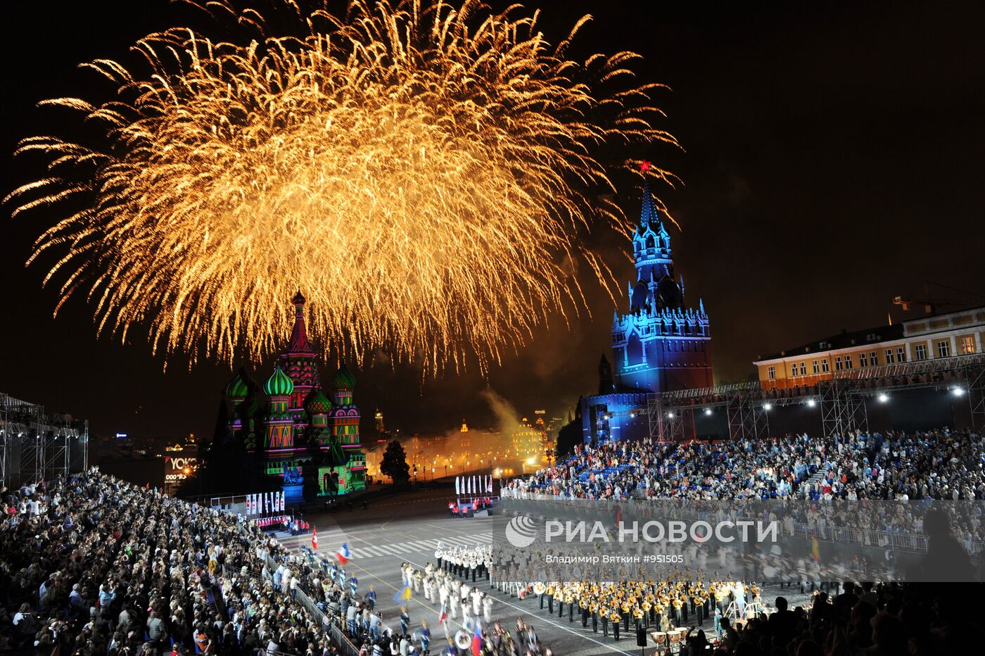 Церемония открытия фестиваля "Спасская башня 2011"