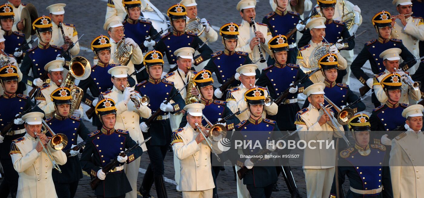 Выступление кремлевского полка в базеле