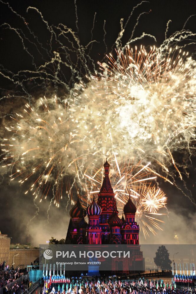 Церемония закрытия фестиваля "Спасская башня 2011"