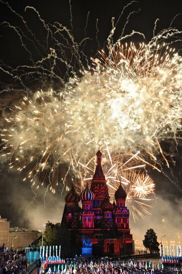 Церемония закрытия фестиваля "Спасская башня 2011"