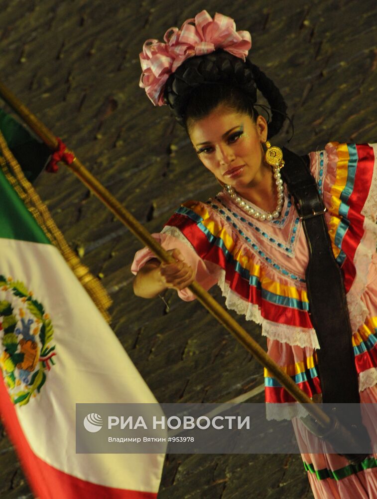 Церемония закрытия фестиваля "Спасская башня 2011"