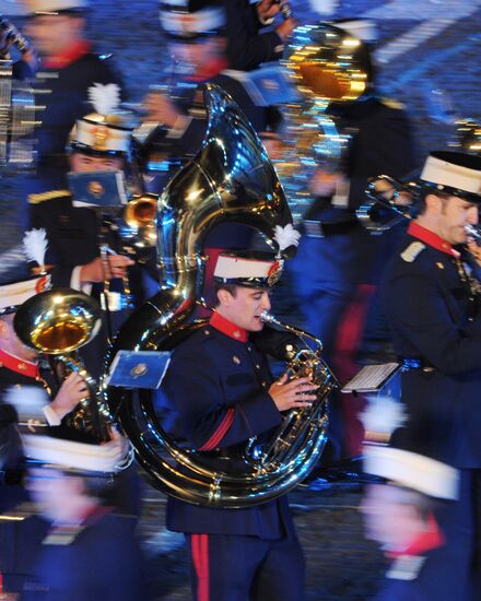 Церемония закрытия фестиваля "Спасская башня 2011"