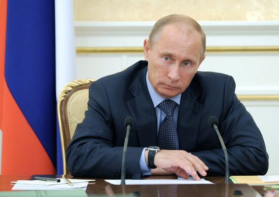 В.Путин проводит заседание президиума правительства РФ