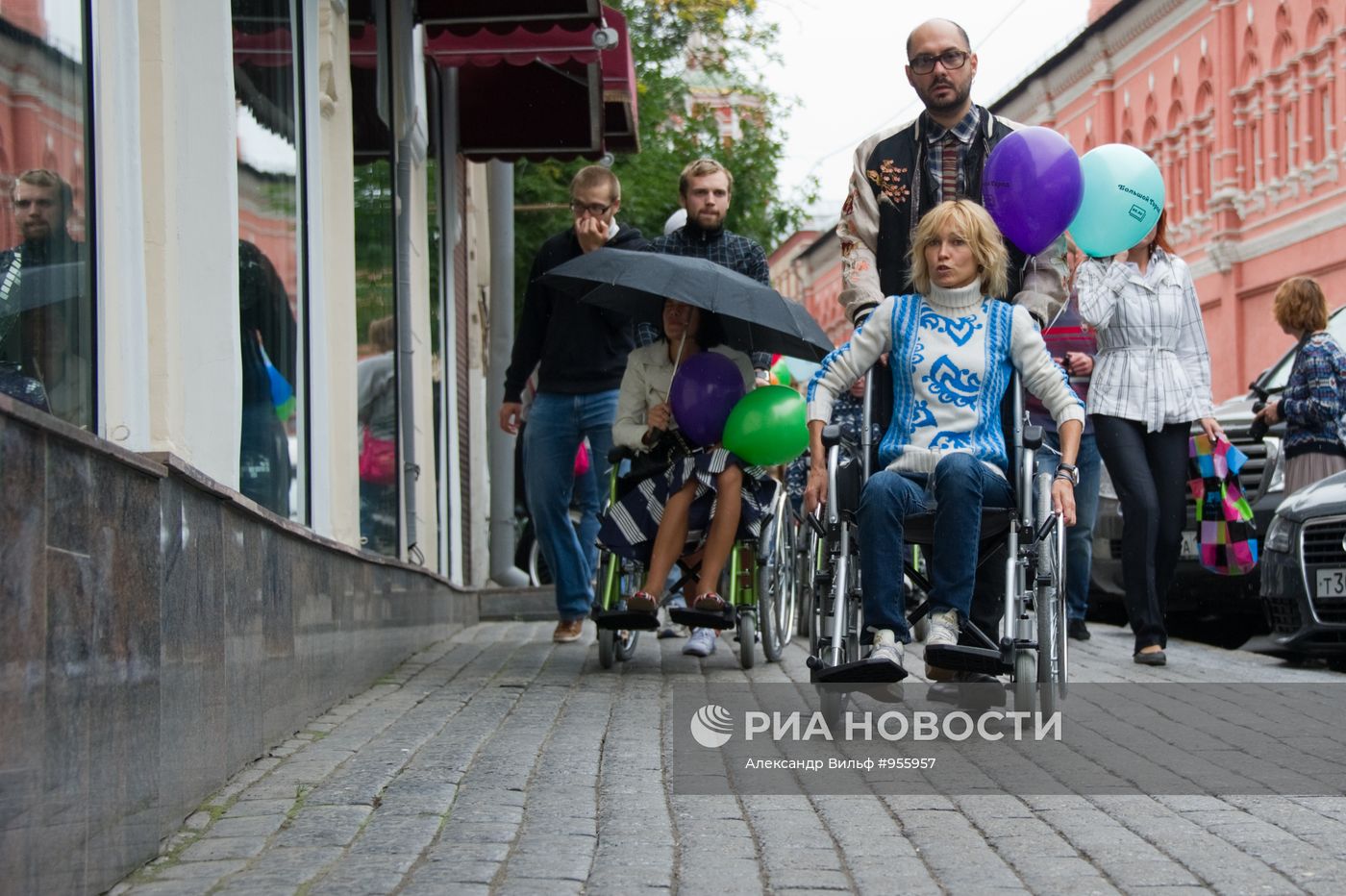 Акция, посвященная проблемам передвижения инвалидов