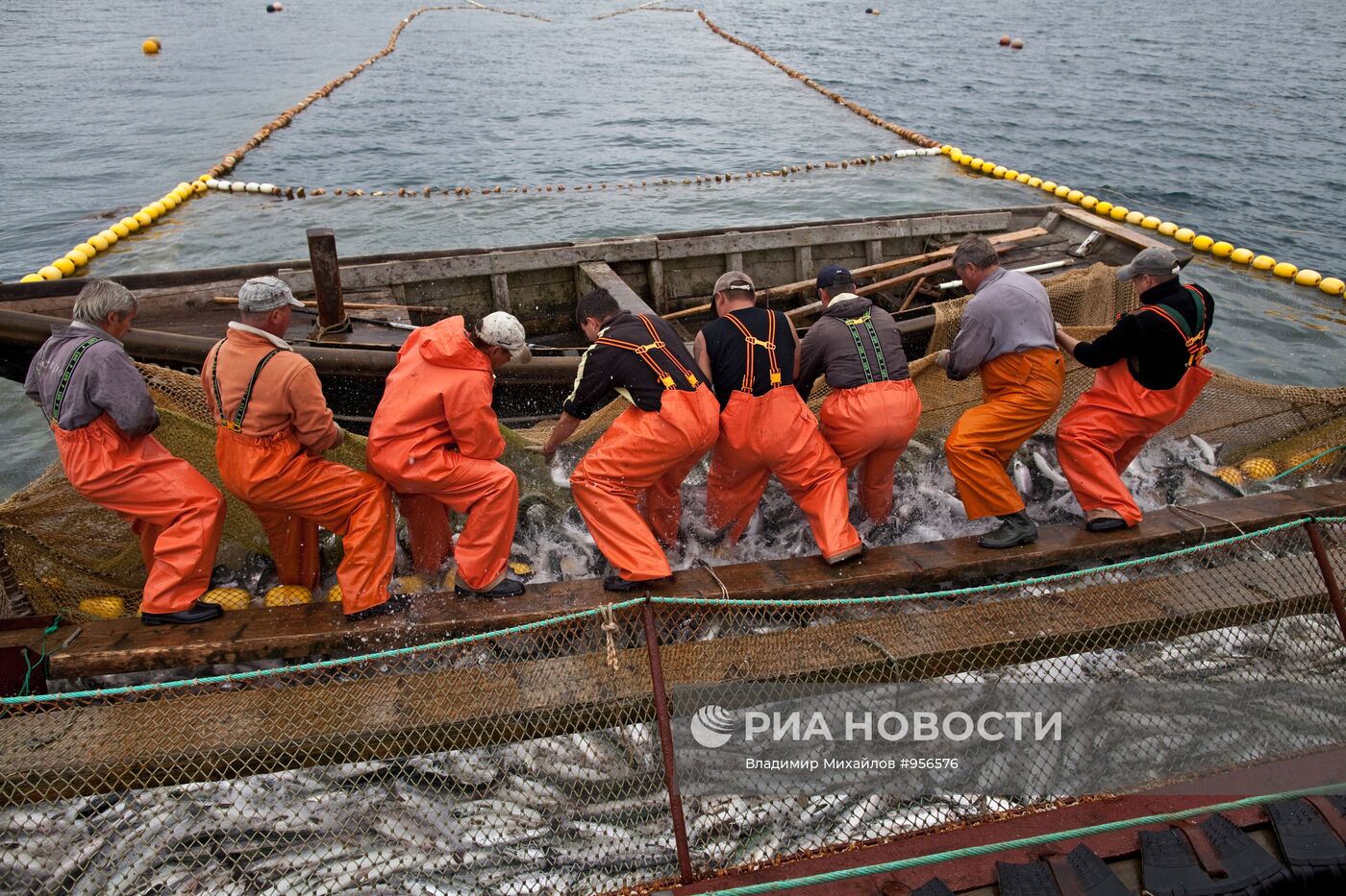 Регионы России. Курильские острова. Остров Итуруп