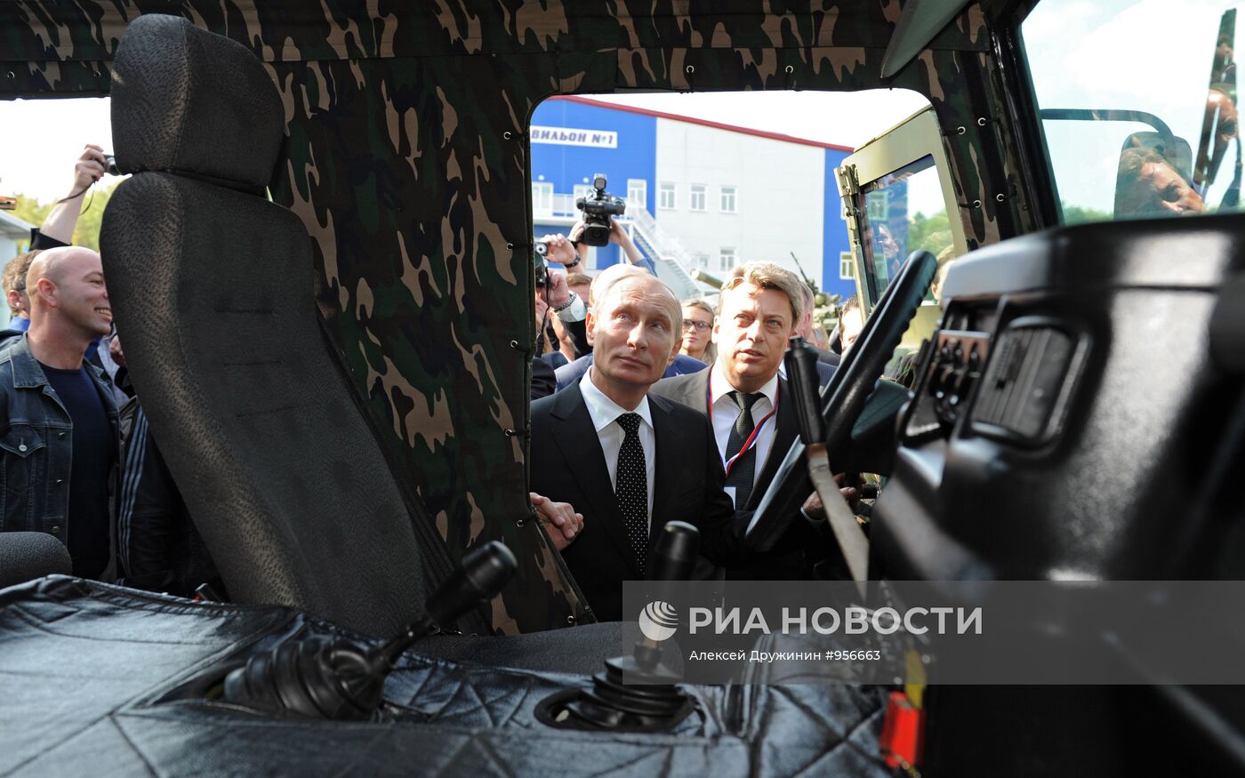 Рабочая поездка В.Путина в Уральский Федеральный округ