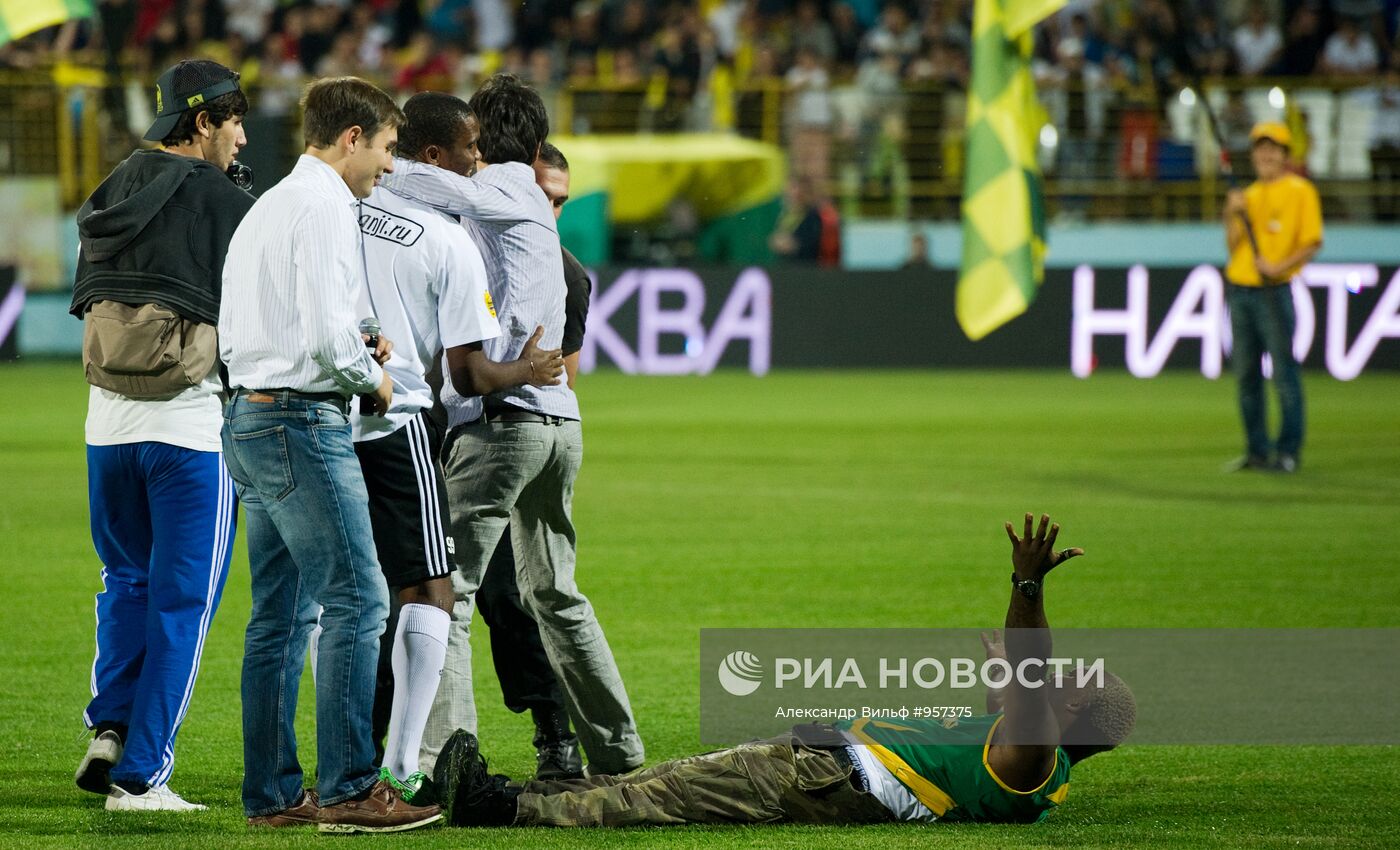Футбол. Презентация нового игрока "Анжи" Самюэля Это’О