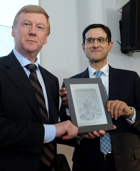 Анатолий Чубайс, Индро Мукерджи