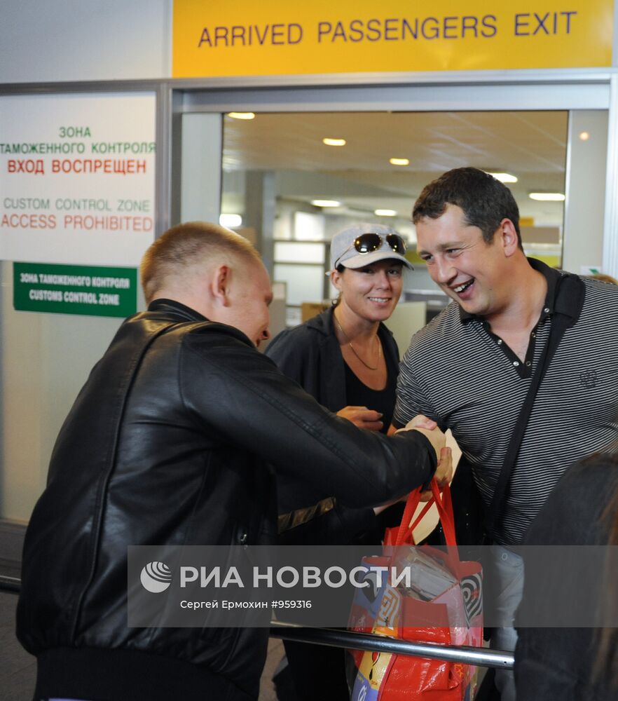 Застрявшие в Болгарии туристы вернулись в Россию