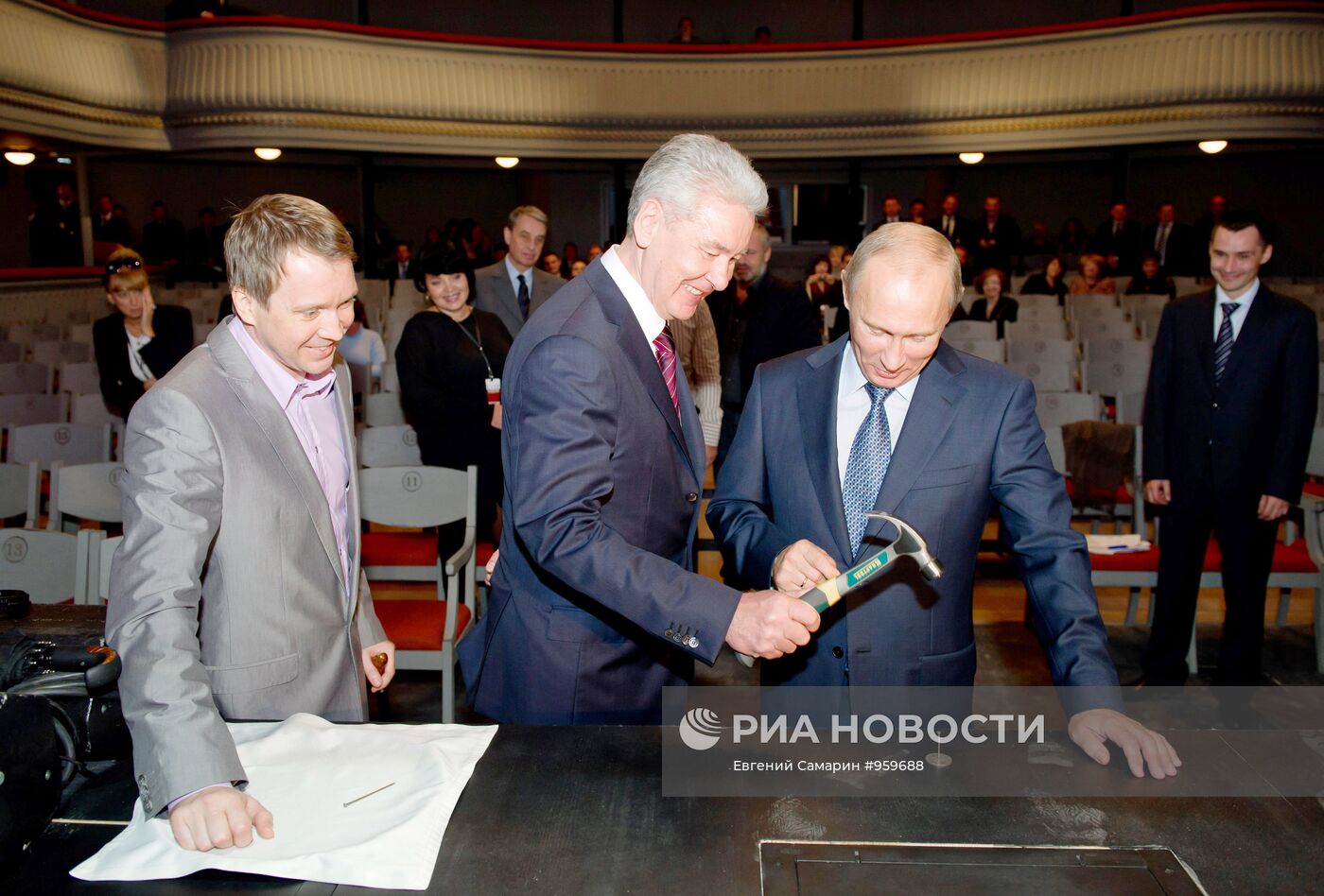 В.Путин и С.Собянин посетили Государственный театр наций