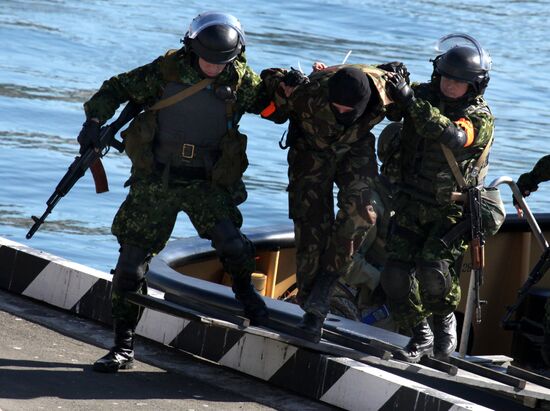 Учения сил оперативного штаба Приморского края