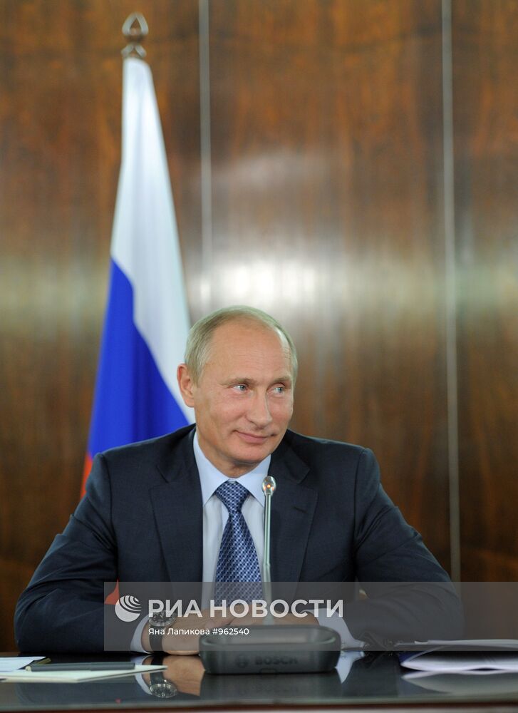 В.Путин провел заседание координационного совета ОНФ