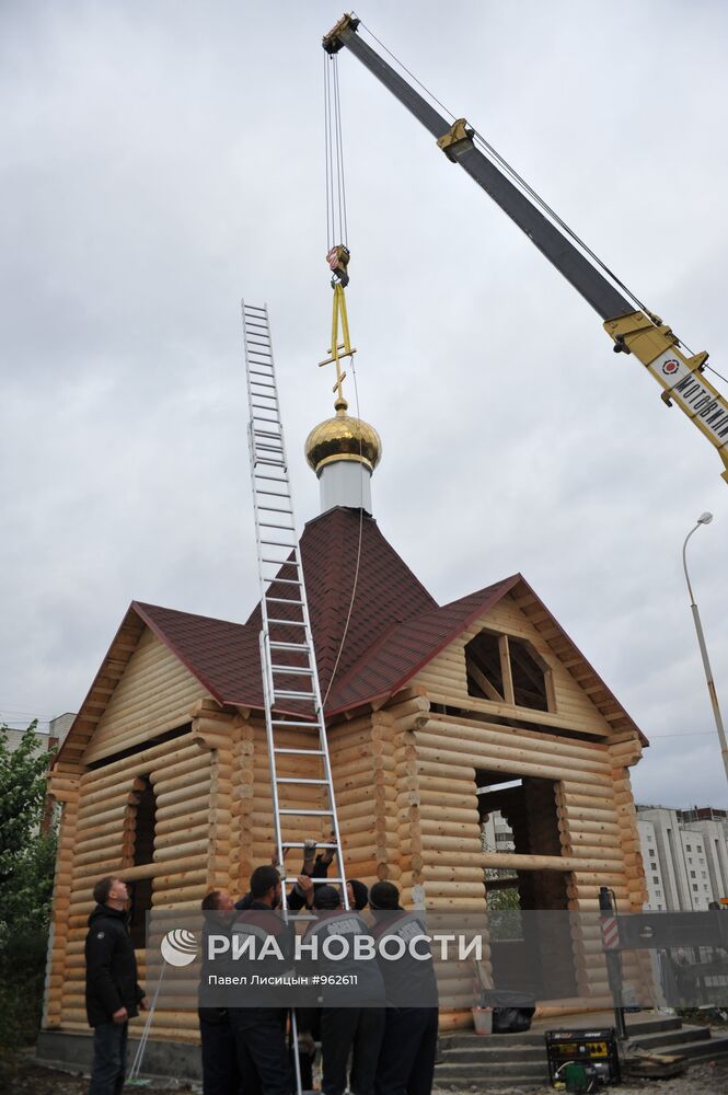 В Екатеринбурге построили храм за сутки