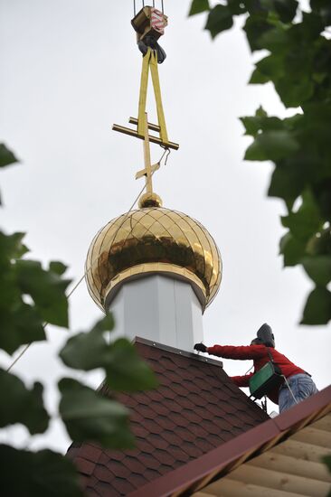 В Екатеринбурге построили храм за сутки
