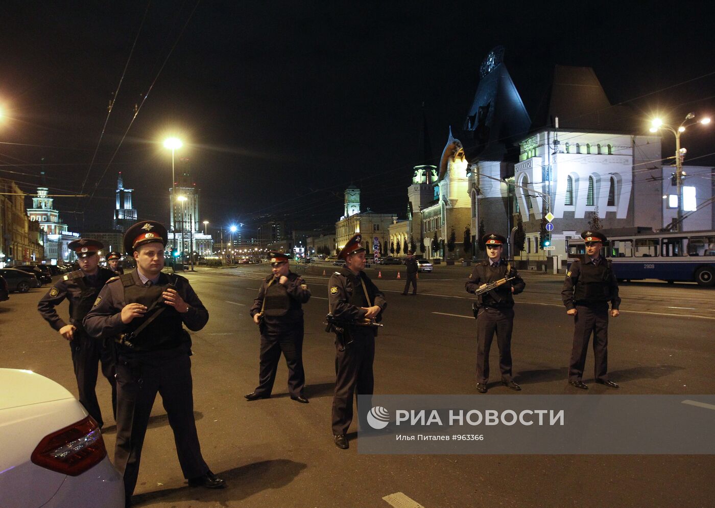 Подозрительный автомобиль обнаружен у Ярославского вокзала