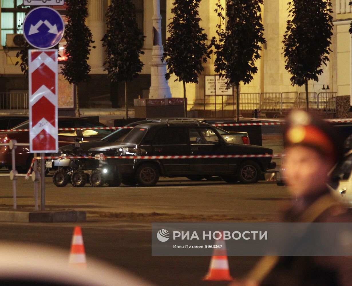 Подозрительный автомобиль обнаружен у Ярославского вокзала