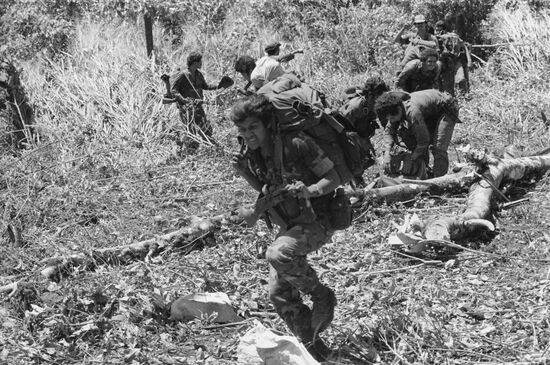 Никарагуанские солдаты после боя