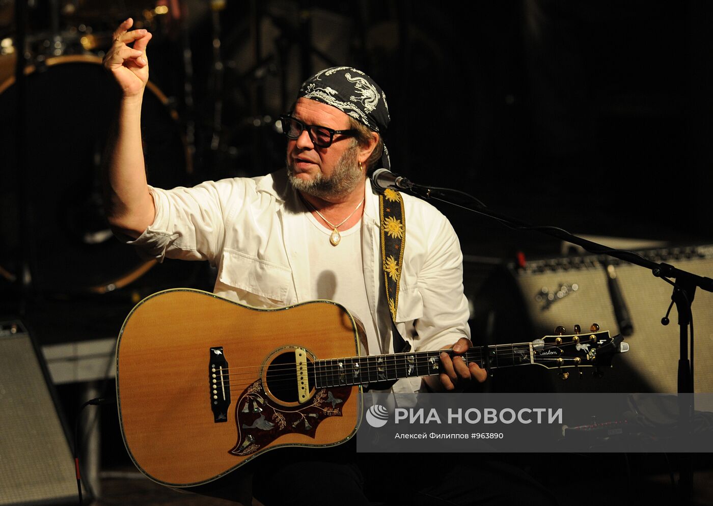Концерт Бориса Гребенщикова и группы Аквариум в Москве
