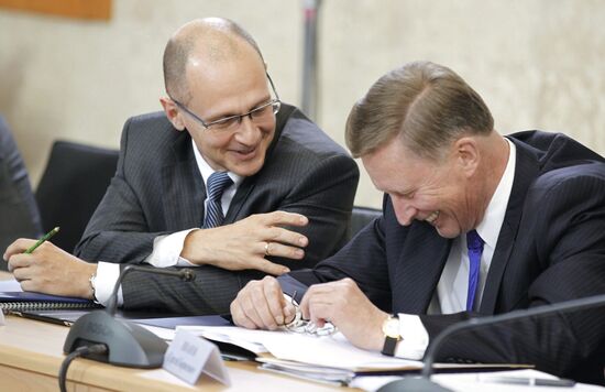 Сергей Кириенко и Сергей Иванов