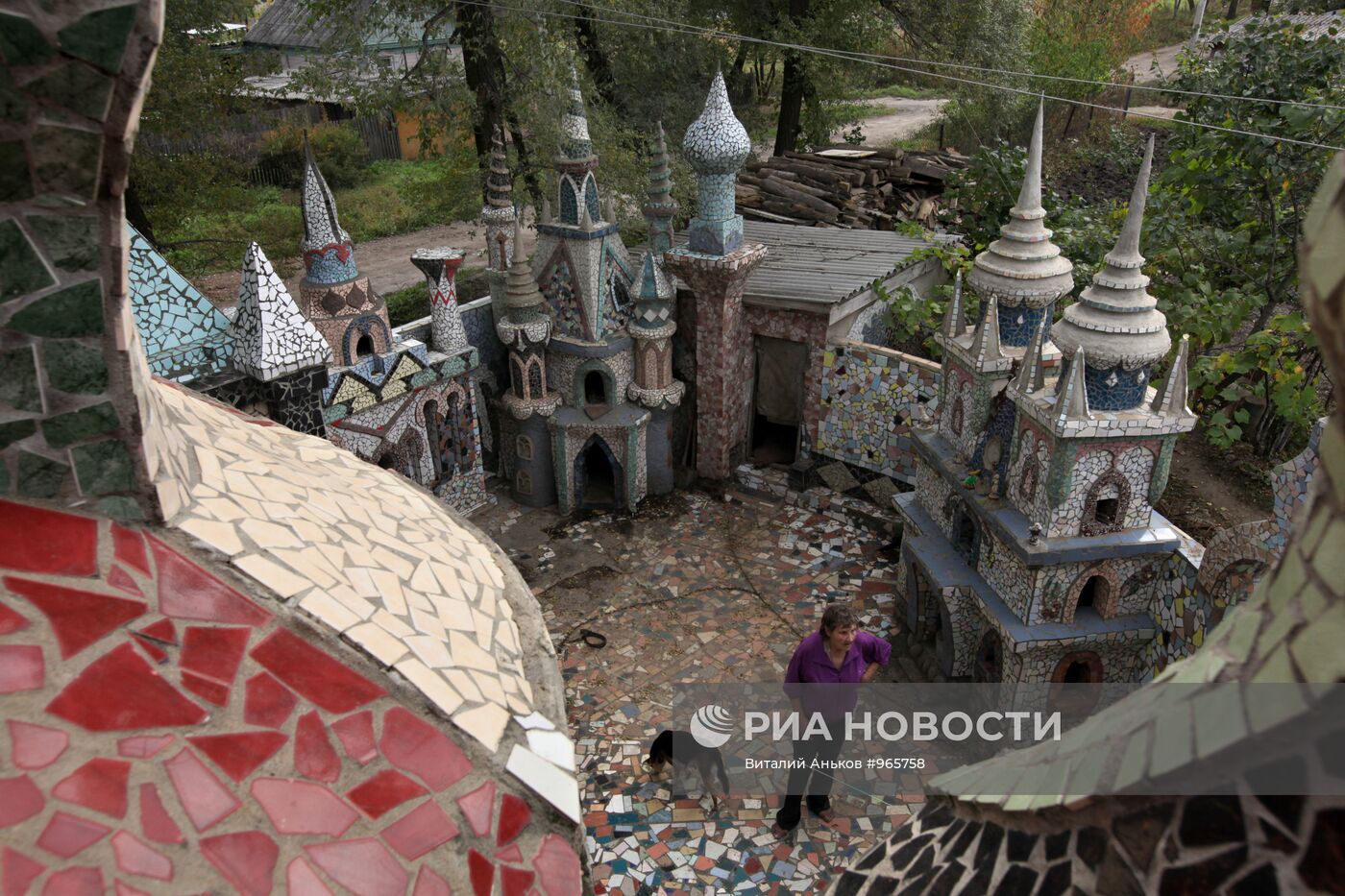 Дворец из строительного мусора в Приморском крае