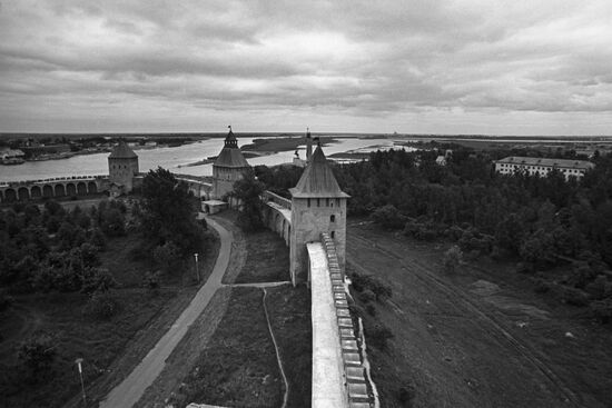 Башни и стены Новгородского кремля