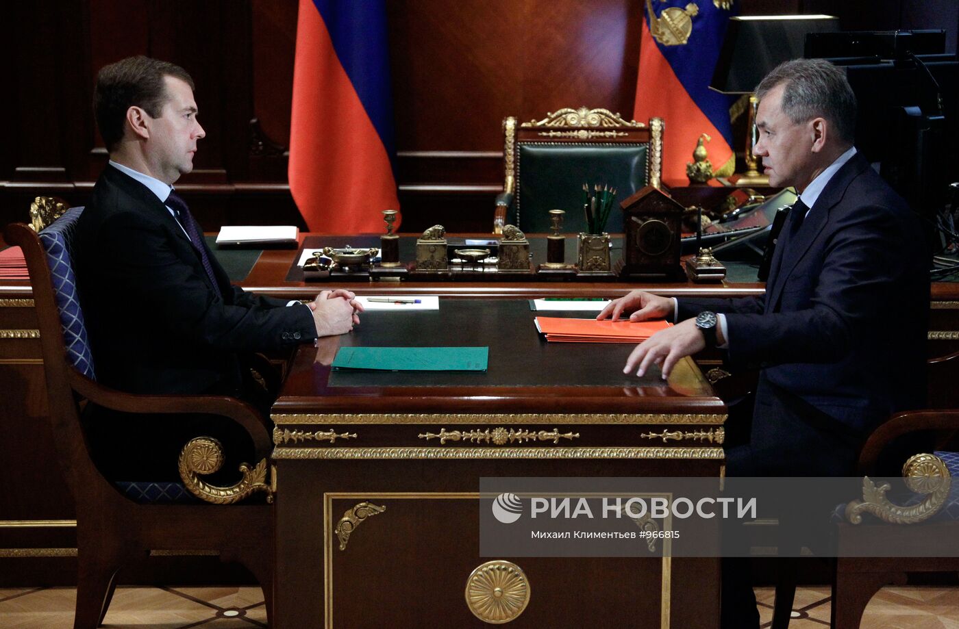 Встреча Д. Медведева и С. Шойгу