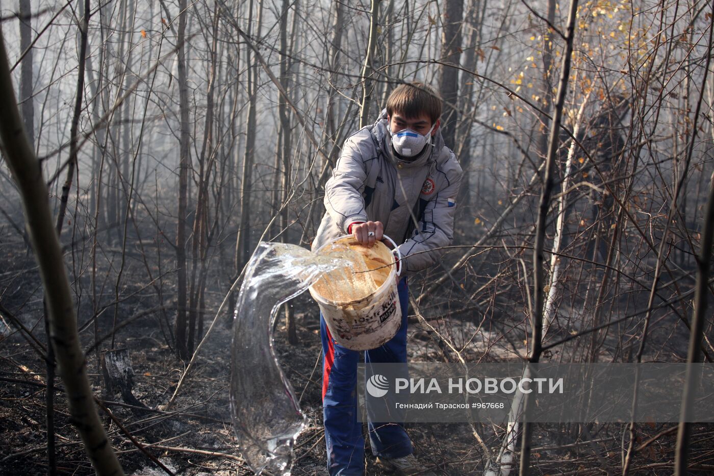 Тушение пожаров в лесной зоне в черте города Братска