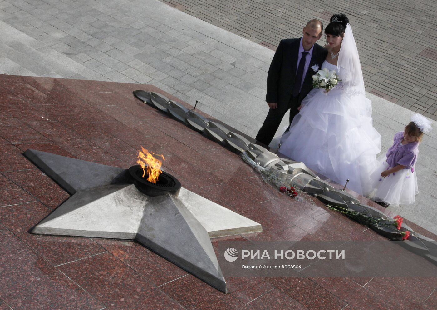 Во Владивостоке вновь зажегся Вечный огонь