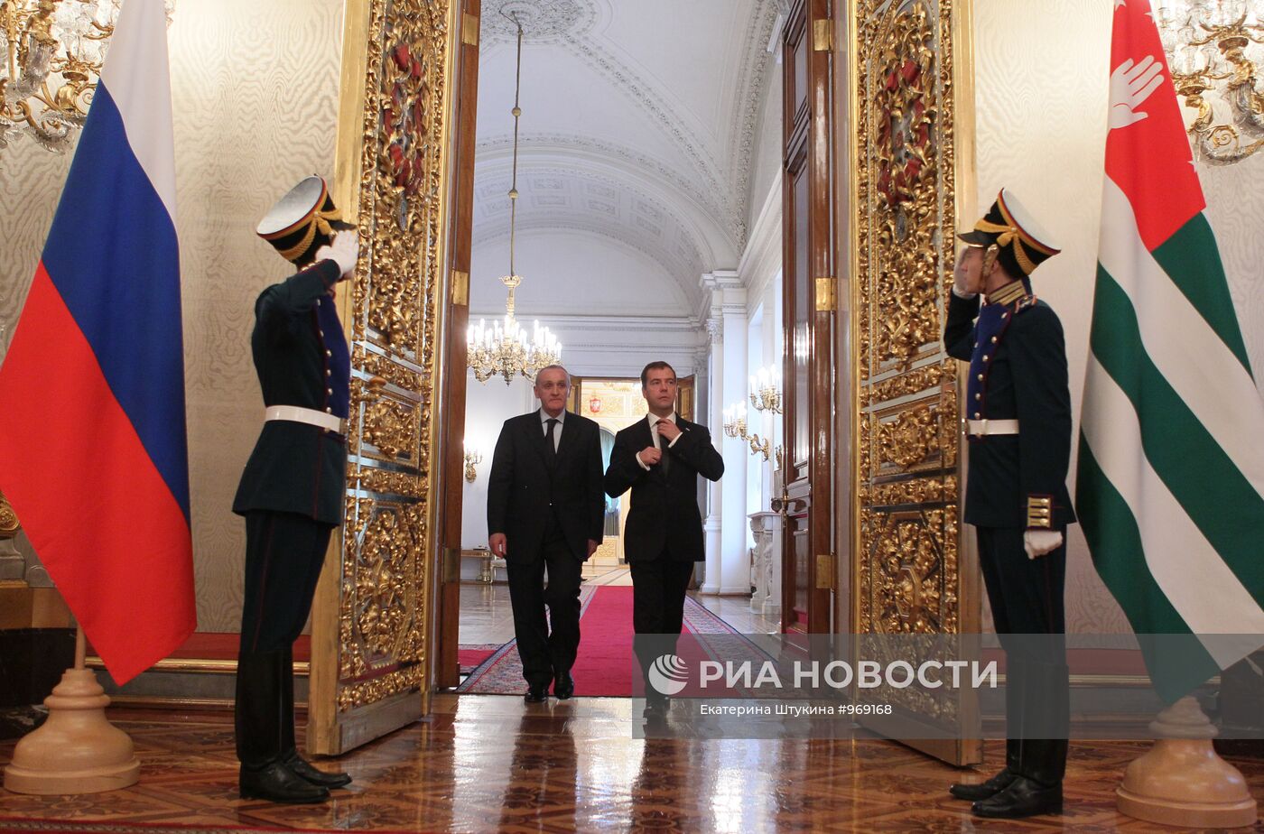Первый официальный визит в Россию президента Абхазии