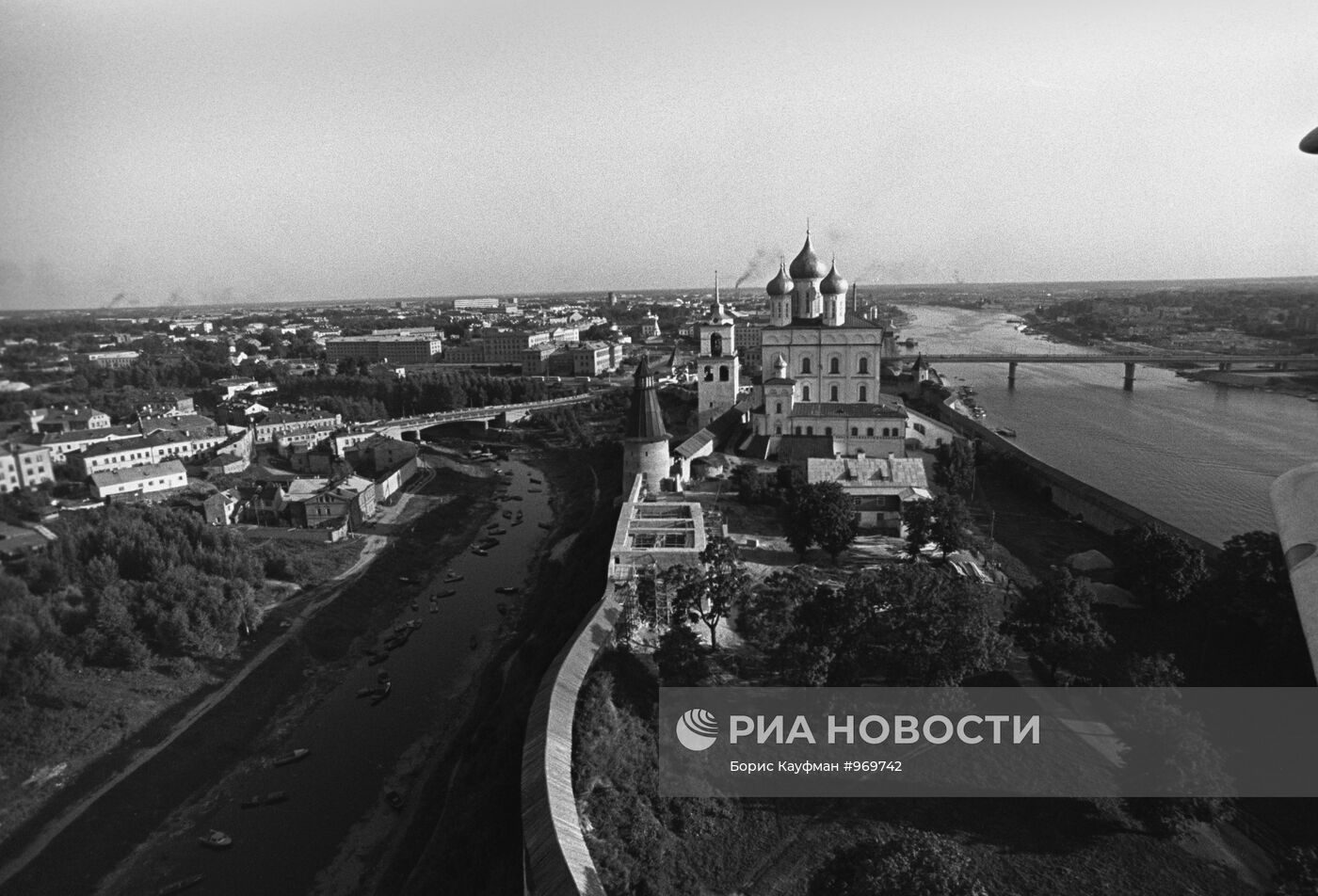 Вид на Псковский кремль