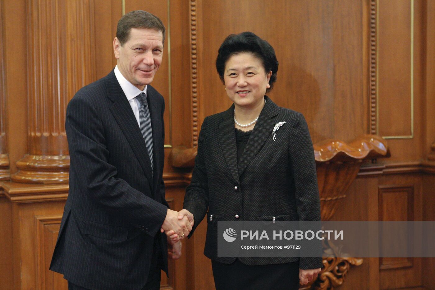 Рабочая поездка вице-премьеров РФ А.Жукова и и И.Сечина в Китай